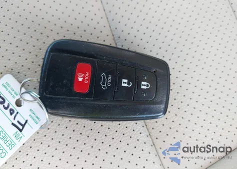 2022 Toyota Rav4 Hybrid Xle z USA, uszkodzony, nr VIN 2T3RWRFV9NW130651